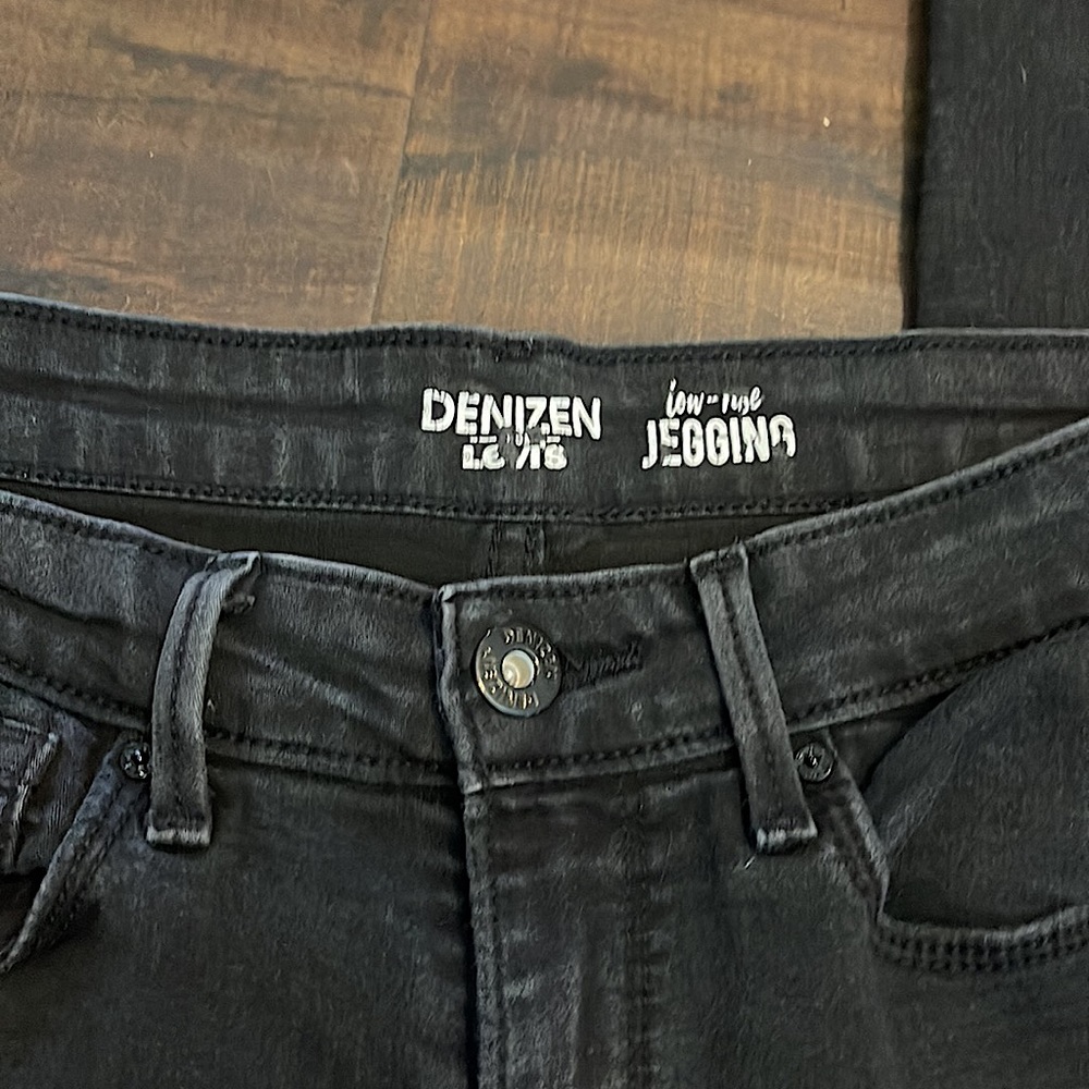 Levi’s Denizen Jegging Jeans  All Shorts & Jeans $12 or 2x$20 -Bundle & Offer! - Picture 2 of 3